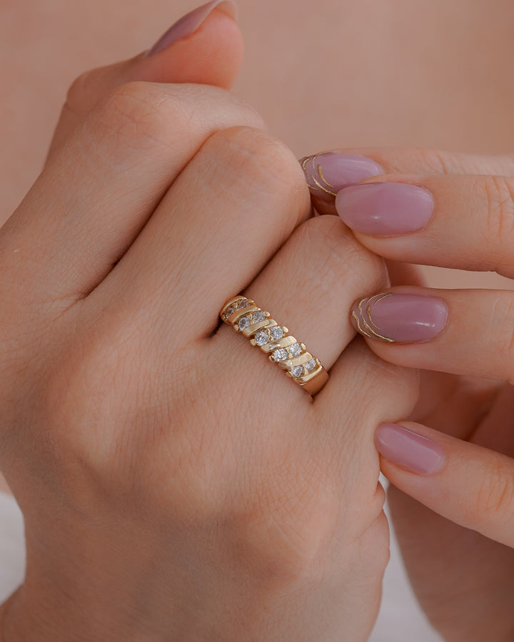ANILLO ESTILO ARGOLLA FUEGO CRISTAL