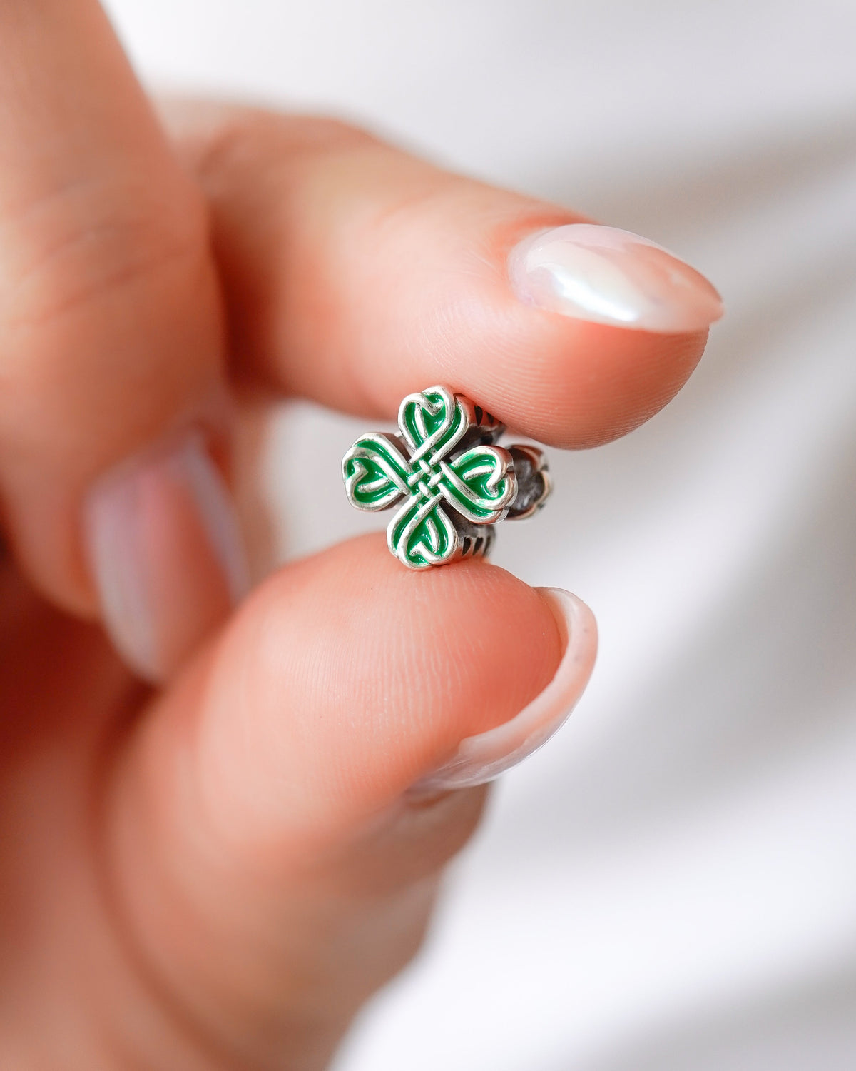 CHARMS LUXURY GREEN CLOVER