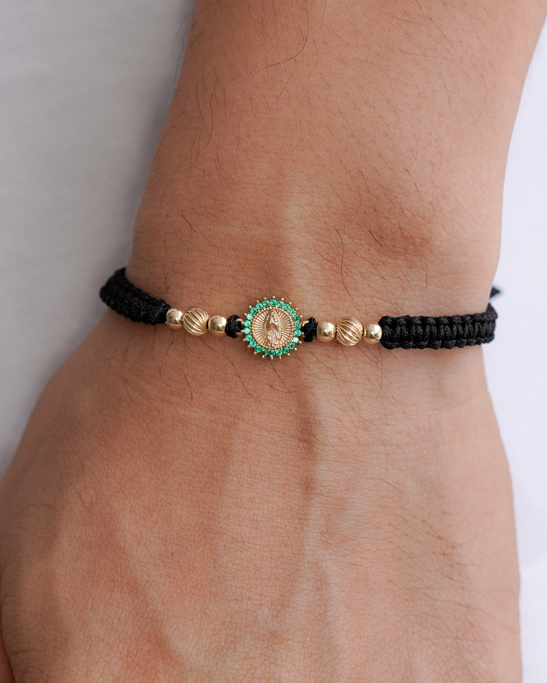 BRAZALETE VIRGEN GUADALUPE VERDE ESM HILO NEGRO