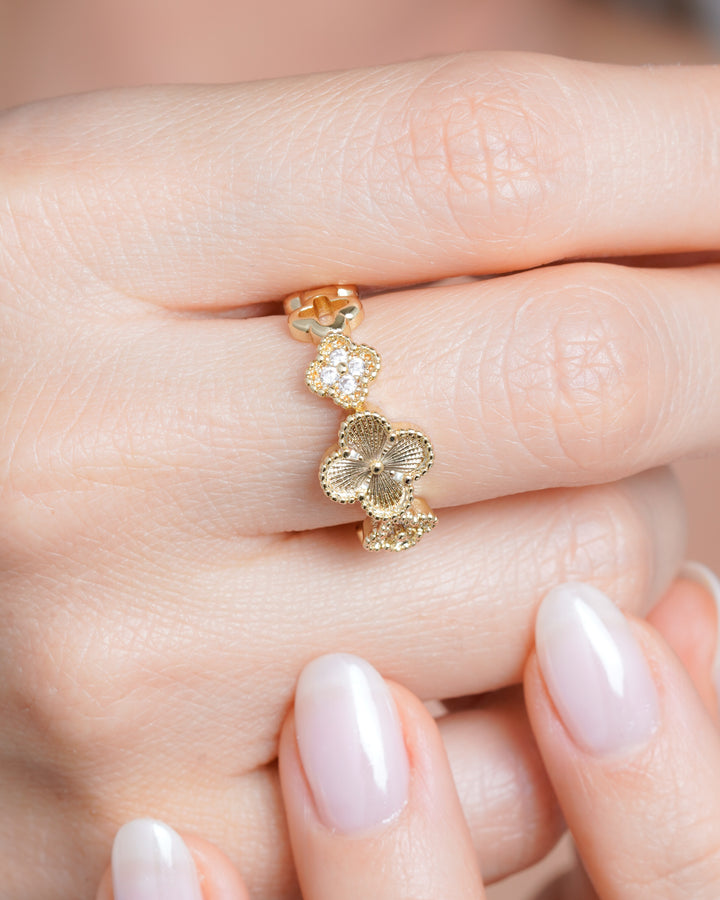 ANILLO TREBOL SEGUIDO AJUSTABLE CRISTAL