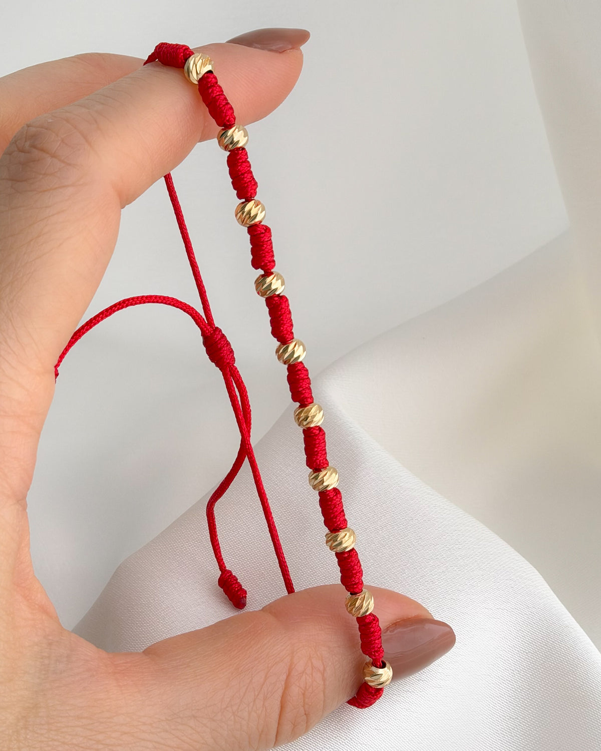 BRAZALETE 7 NUDOS PROTECCIÓN 4MM DIAMANTADO ROJO