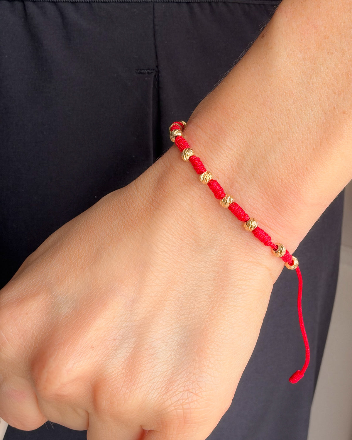 BRAZALETE 7 NUDOS PROTECCIÓN 4MM DIAMANTADO ROJO